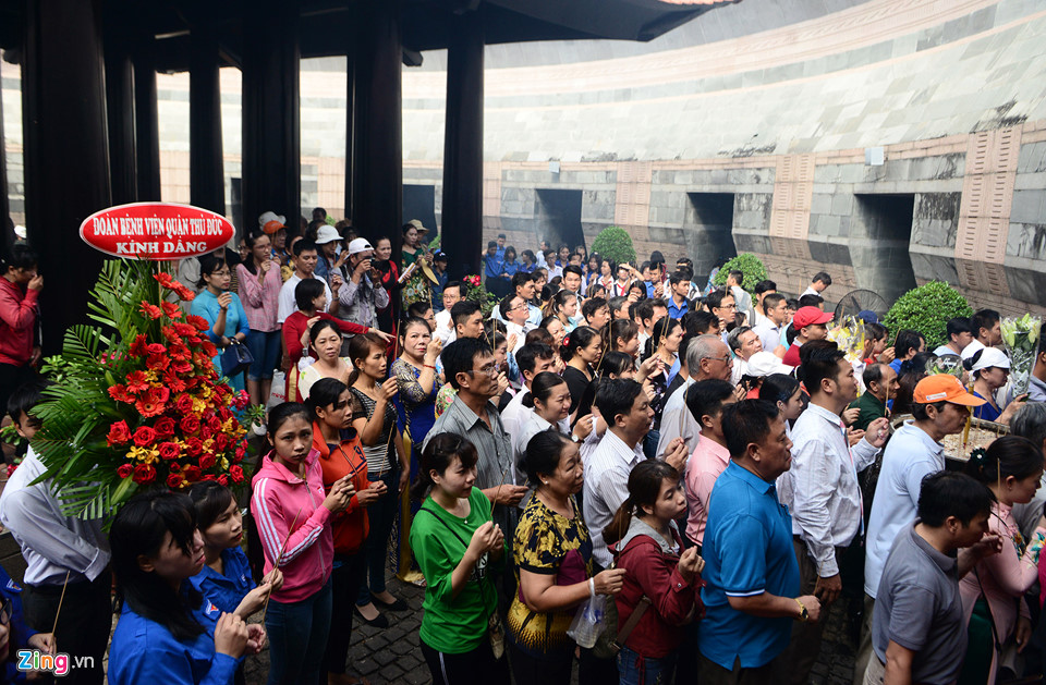 Người dân Sài Gòn dâng lễ vua Hùng ngày giỗ Tổ